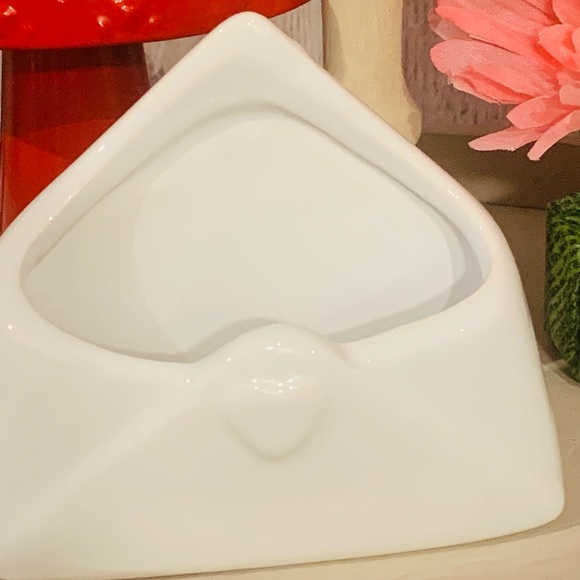 White Valentine’s Ceramic Envelope - Picture 2 of 8